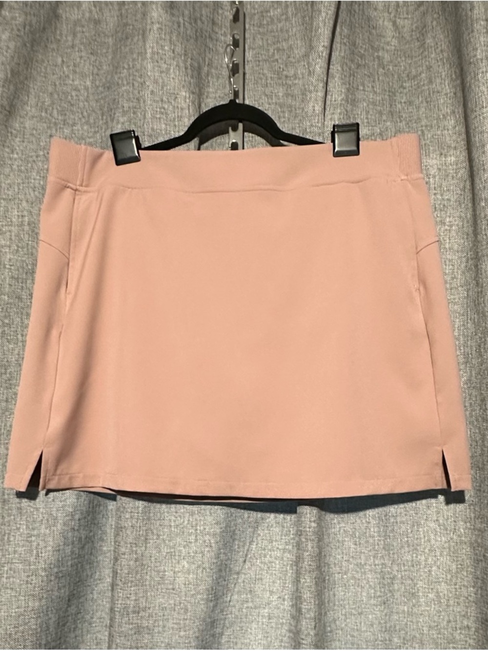 32 Degrees Cool Classic Blush Pink Skort with Subtle Side Slits